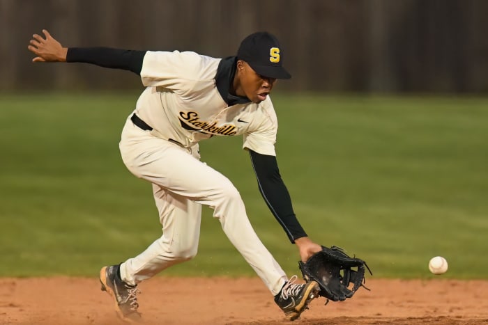 SUN_8585-DeNoiseAI-low-light